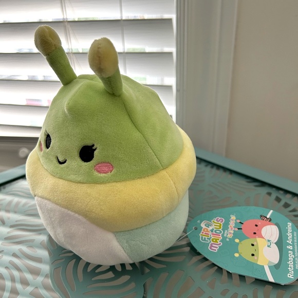 Rutabaga and Andreina 5” Caterpillar/Butterfly Flipamallows Squishmallow - BNWT - Picture 3 of 9